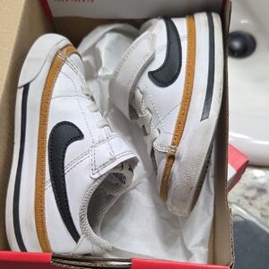 Nike Kids White and Black Sneakers with Tan Accents